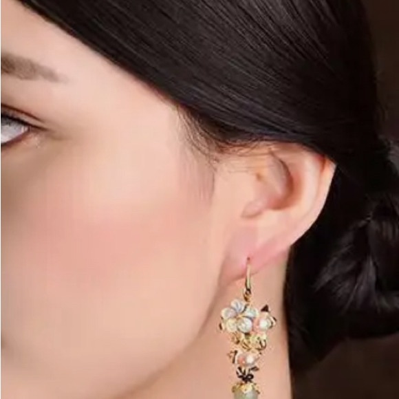 FLOWER WITH FRESHWATER CHAMPAGNE COLOR PEARL and GREEN JADE DROP EARRINGS NWOT - Picture 6 of 7